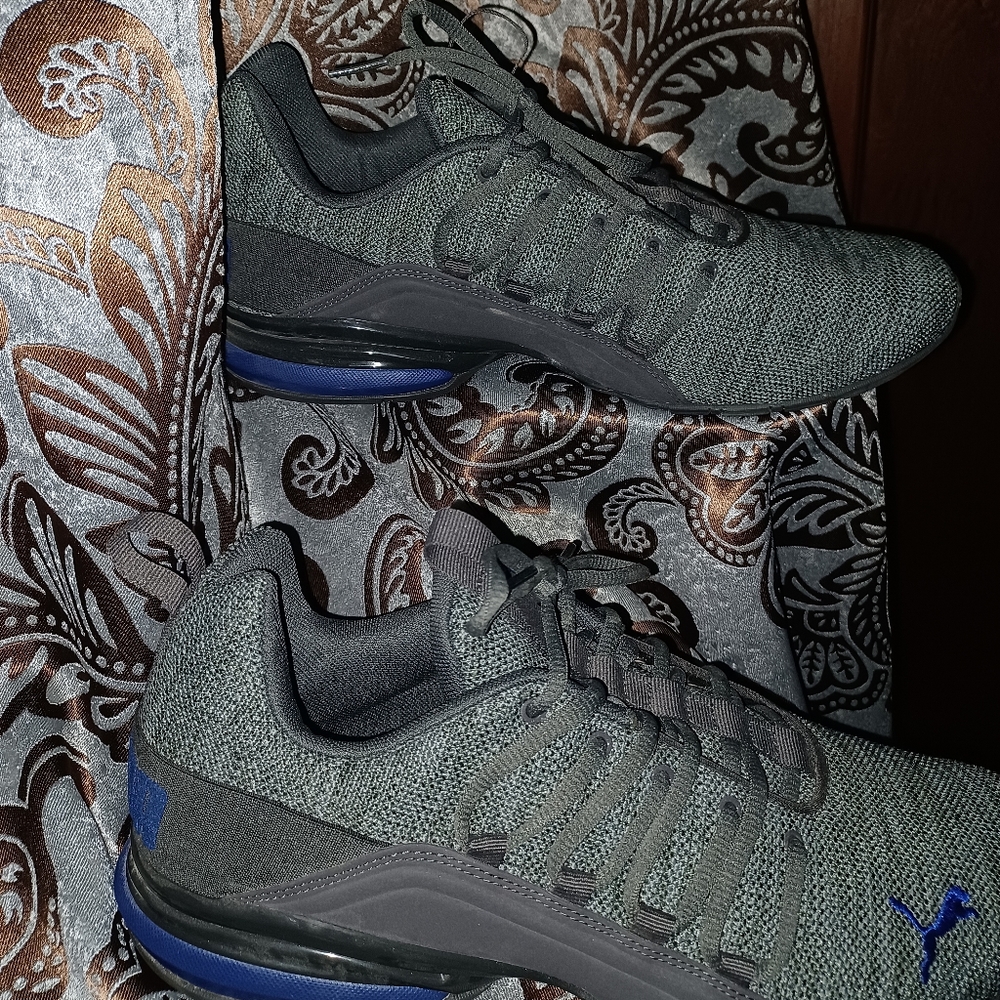 Men's Puma sneakers